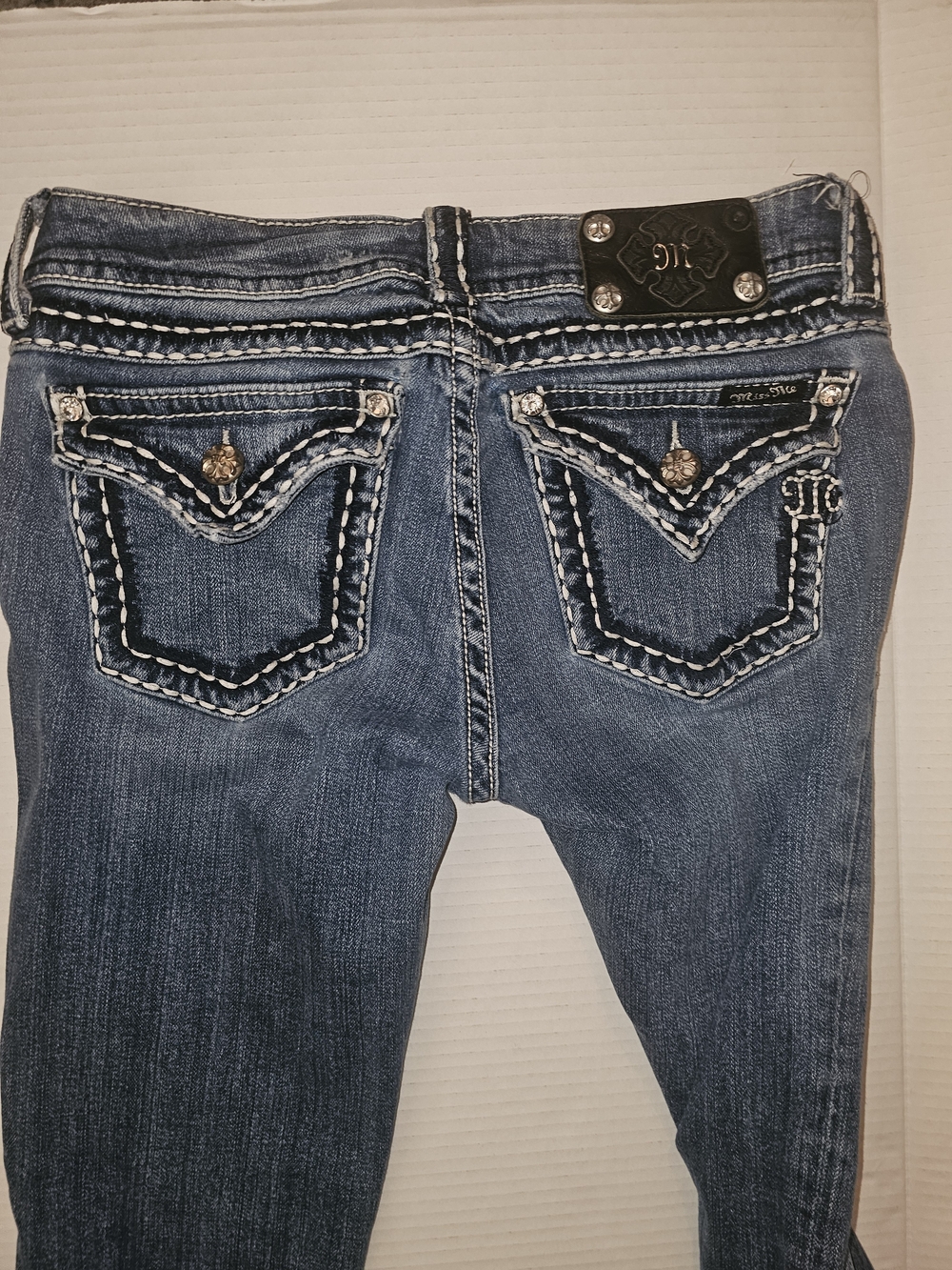 Miss Me Women's Medium Blue Embroidered Back Pocket Bootcut Jeans